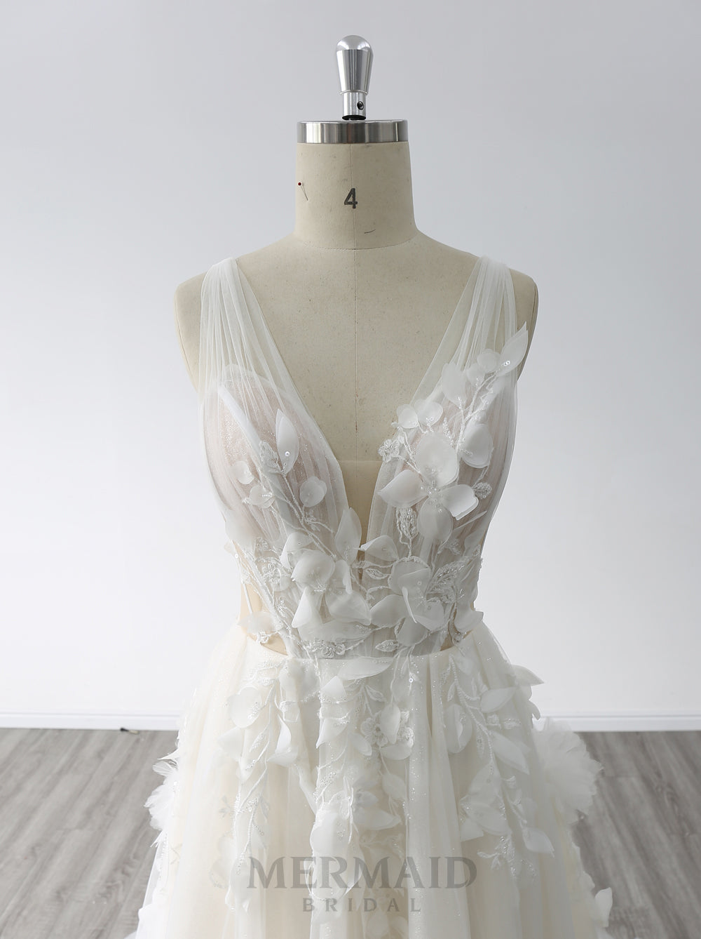 New V-Neck Illusion Back 3D Flowers Lace Court Train A-Line Wedding Dress 2024