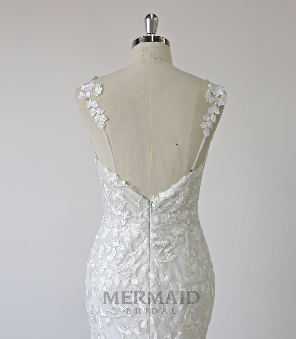 New V Neck Heavy Lace Mermaid Wedding Dress