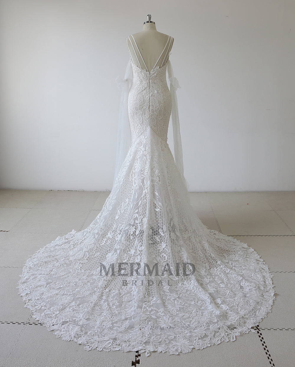 Backless Long Sleeve Lace Mermaid Wedding Dress